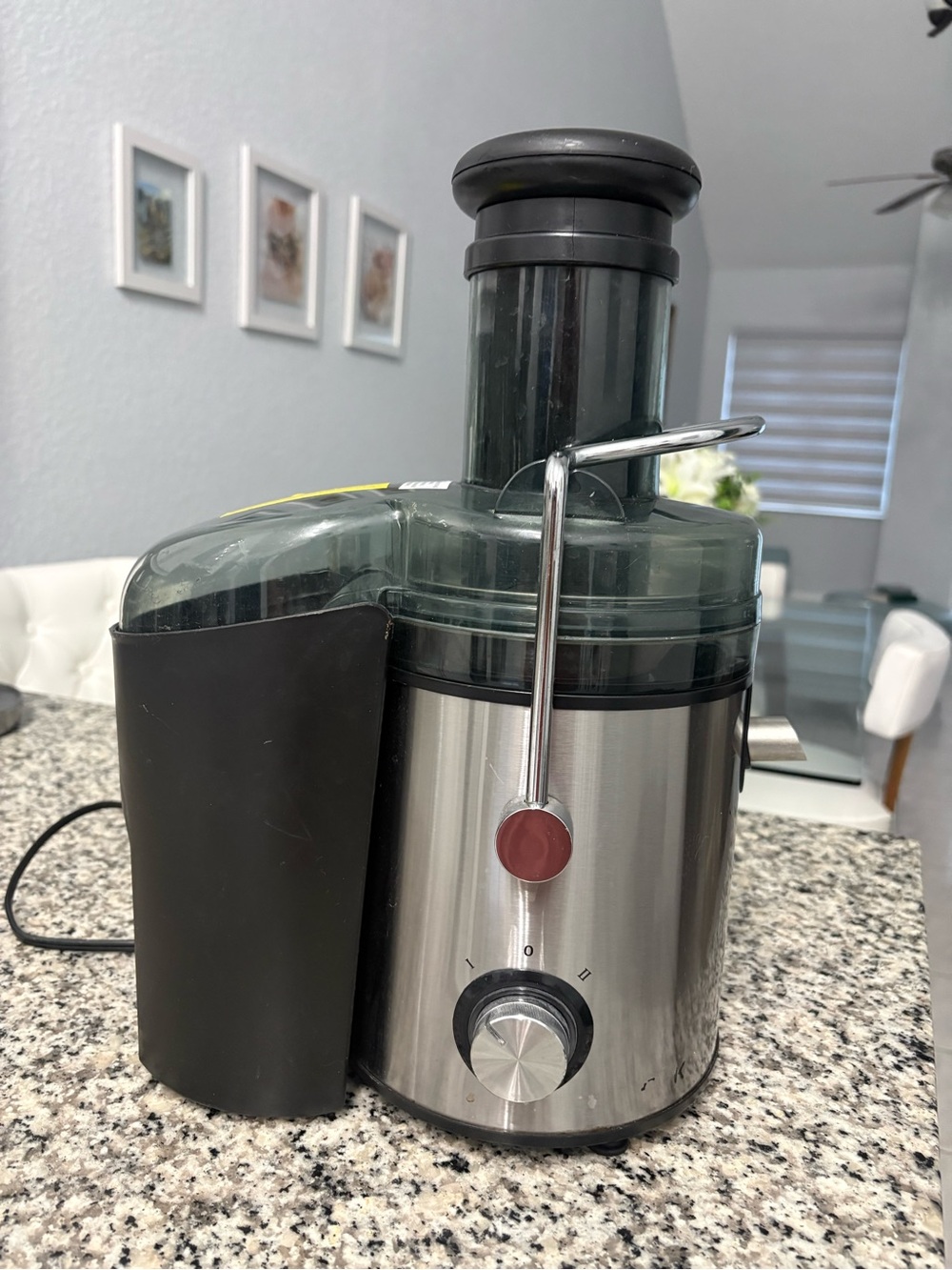 Juice extractor machine